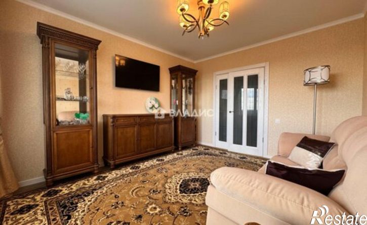3-комн квартира улица Парижской Коммуны, 41,  д. 41