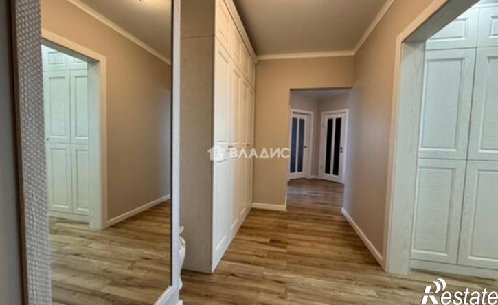 3-комн квартира улица Парижской Коммуны, 41,  д. 41