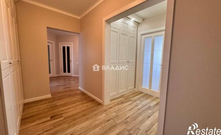 3-комн квартира улица Парижской Коммуны, 41,  д. 41