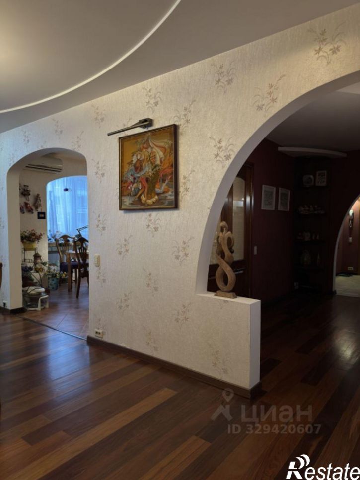 4-комн квартира ул Куконковых, 152,  д. 152