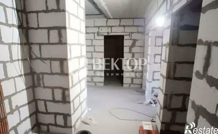 3-комн квартира улица Парижской Коммуны, 57А,  д. 57А