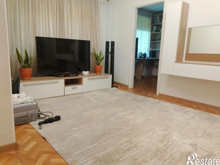 2-комн квартира улица Андрианова, 24,  д. 24