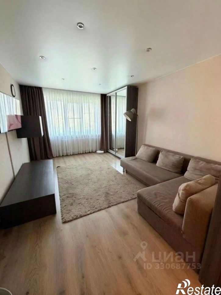 3-комн квартира ул 10 Августа, 56,  д. 56