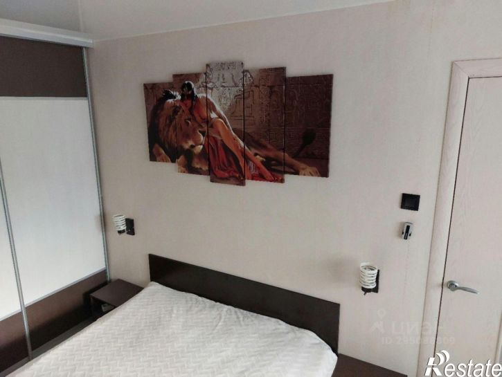 2-комн квартира пр-кт Строителей, 90,  д. 90