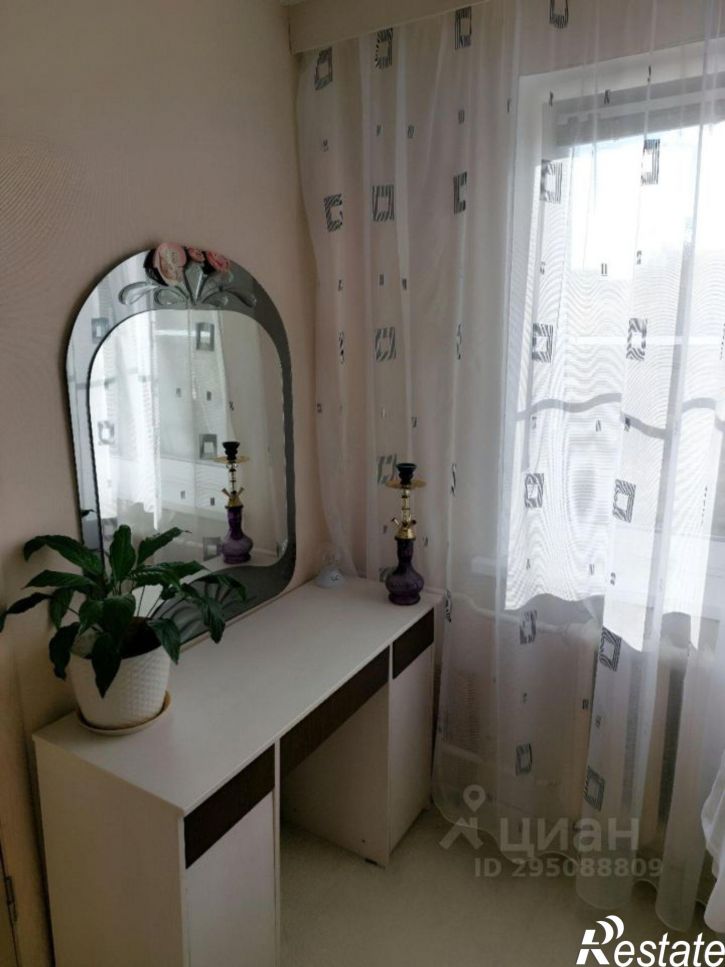 2-комн квартира пр-кт Строителей, 90,  д. 90