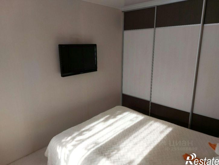 2-комн квартира пр-кт Строителей, 90,  д. 90