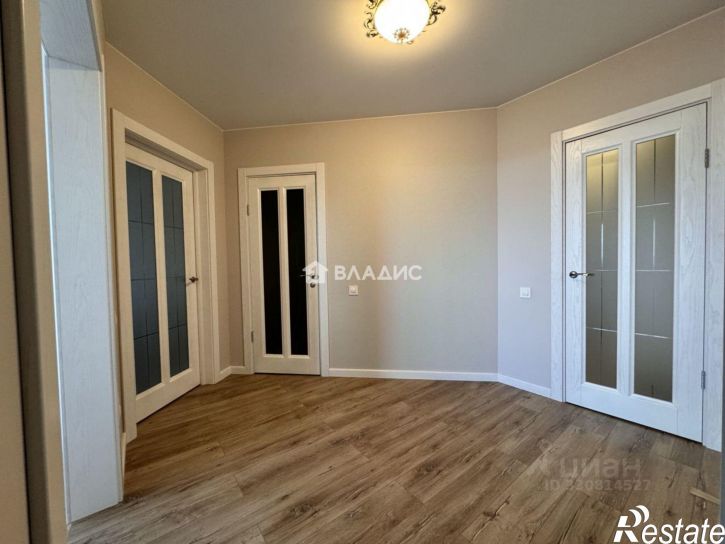 3-комн квартира улица Парижской Коммуны, 41,  д. 41