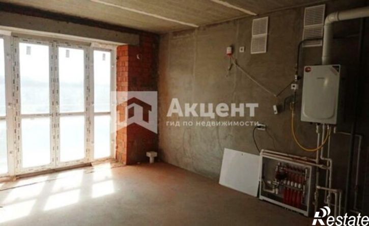 3-комн квартира улица Парижской Коммуны, 57А,  д. 57А