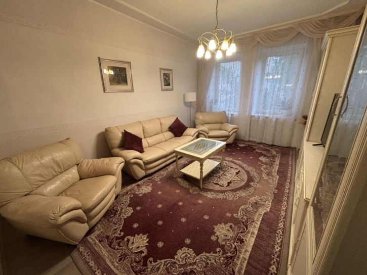 3-комн квартира Калинина ул, 10