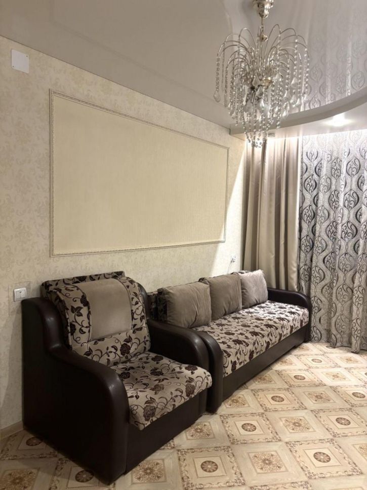 4-комн квартира Маяковского ул, 25