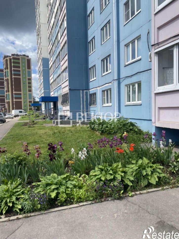 1-комн квартира улица Парижской Коммуны, 41,  д. 41