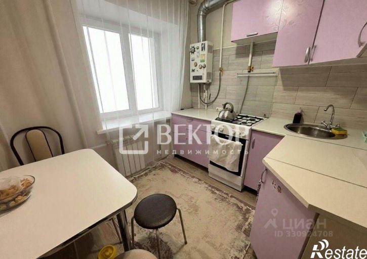 2-комн квартира проспект Строителей, 3,  д. 3