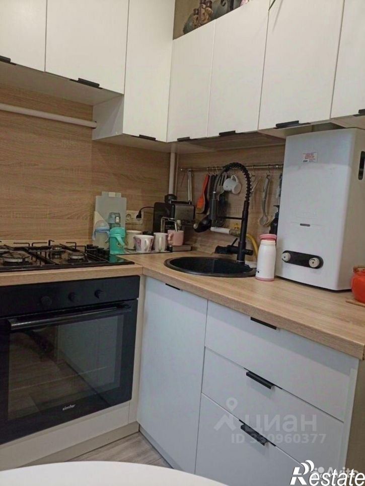 2-комн квартира проспект Строителей, 20,  д. 20