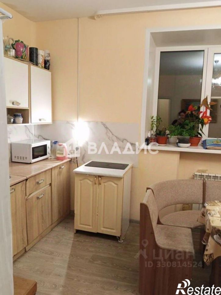 3-комн квартира ул Красных Зорь, 1,  д. 1