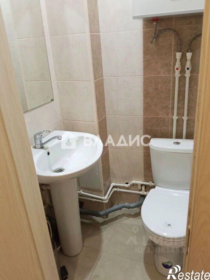 3-комн квартира ул Красных Зорь, 1,  д. 1