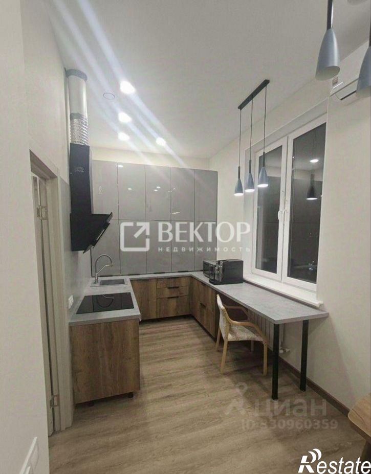3-комн квартира улица 10 Августа, 87,  д. 87