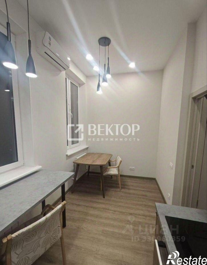 3-комн квартира улица 10 Августа, 87,  д. 87