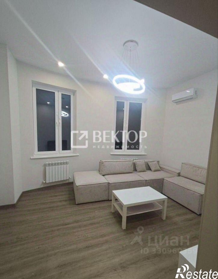 3-комн квартира улица 10 Августа, 87,  д. 87