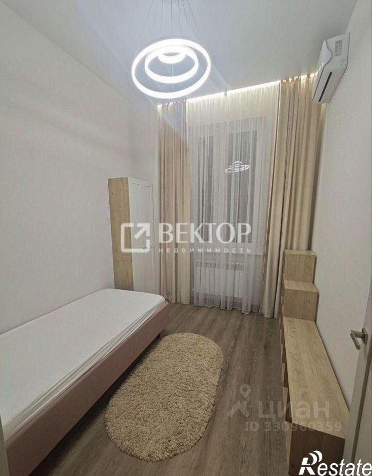 3-комн квартира улица 10 Августа, 87,  д. 87
