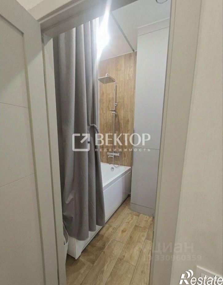 3-комн квартира улица 10 Августа, 87,  д. 87