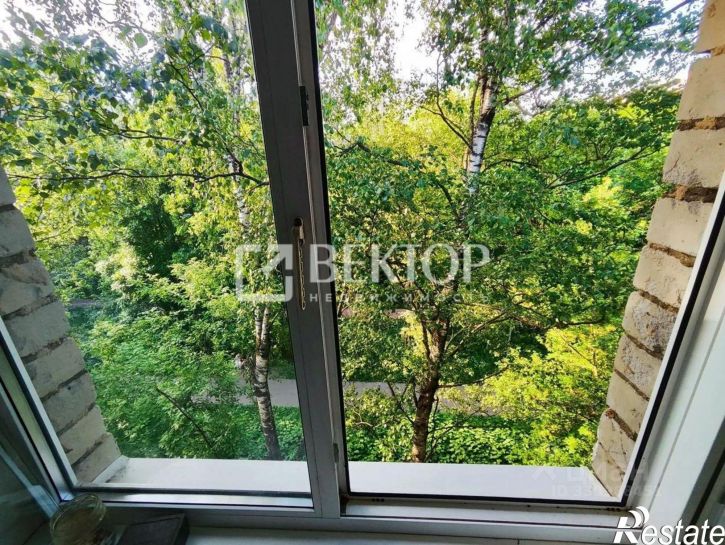 3-комн квартира улица Мякишева, 3,  д. 3