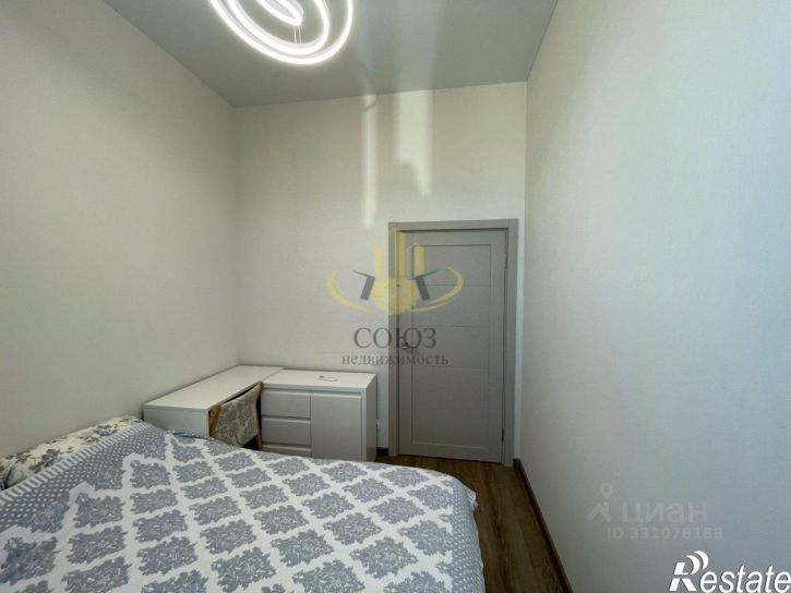 3-комн квартира улица 10 Августа, 87,  д. 87