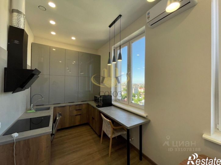 3-комн квартира улица 10 Августа, 87,  д. 87