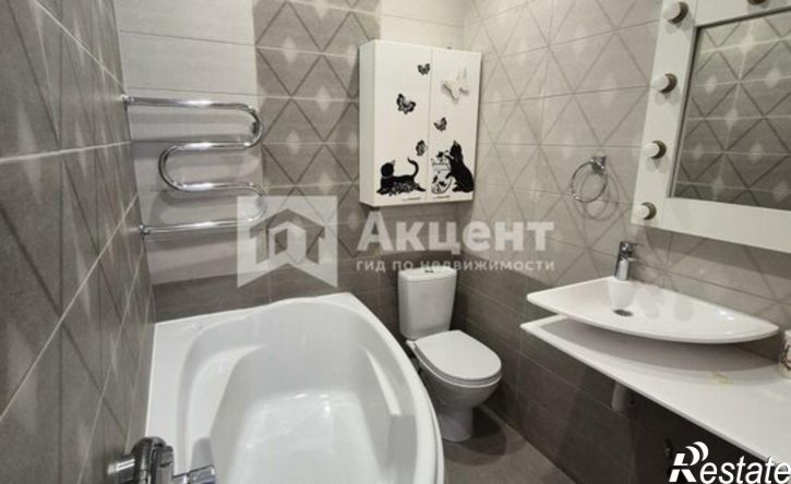 2-комн квартира улица 10 Августа, 85,  д. 85