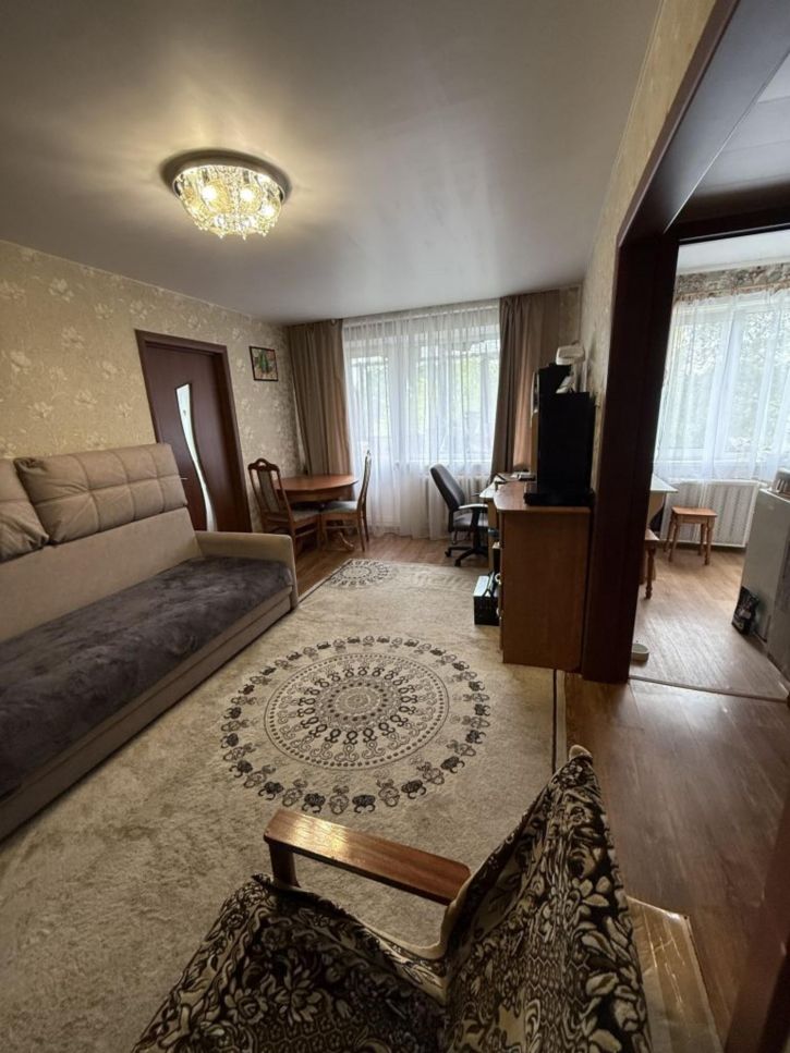 2-комн квартира Войкова ул, 18