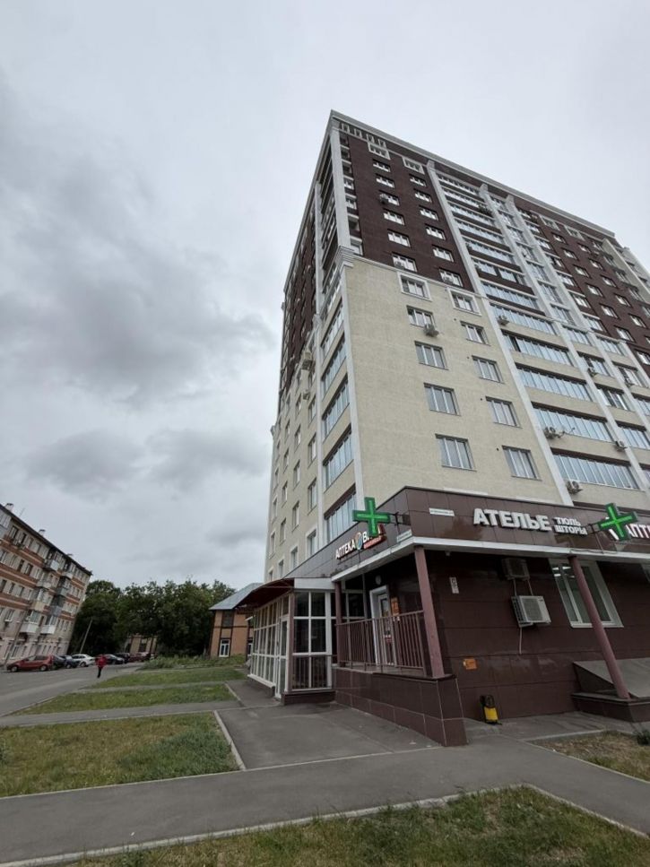 2-комн квартира Красных Зорь ул, 8