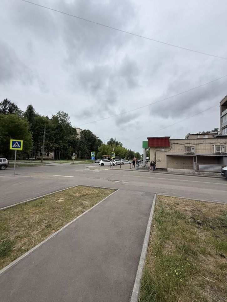2-комн квартира Красных Зорь ул, 8