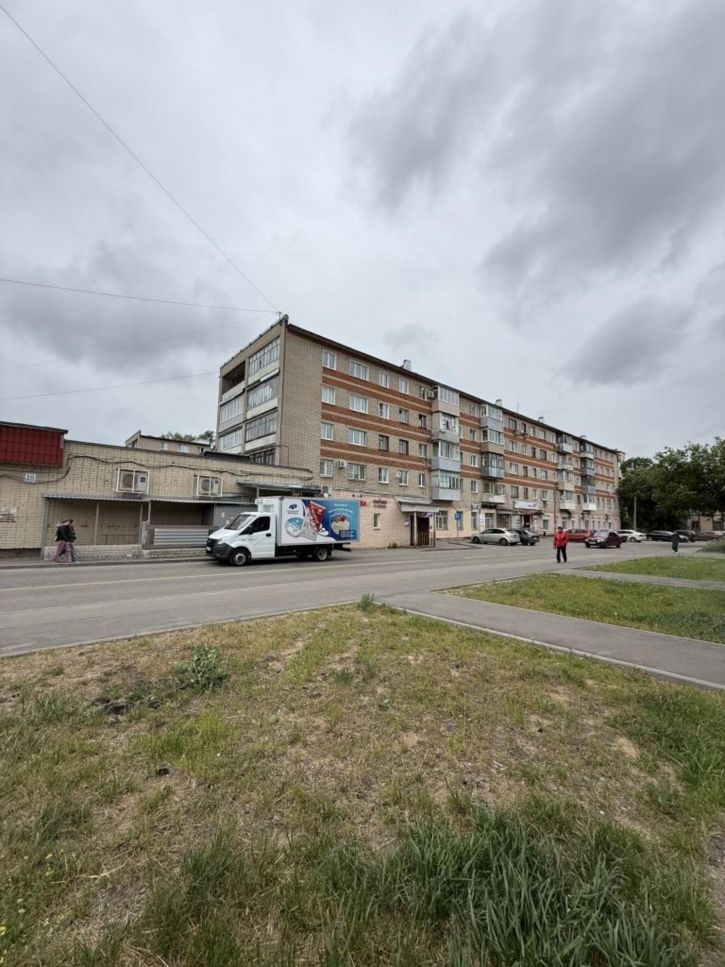 2-комн квартира Красных Зорь ул, 8