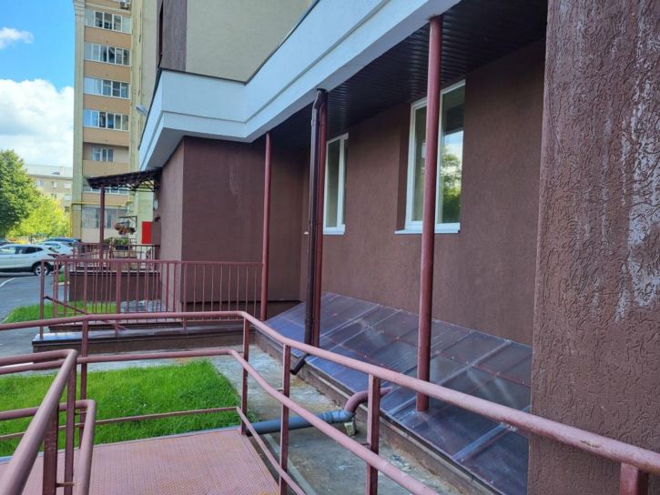 2-комн квартира Красных Зорь ул, 8