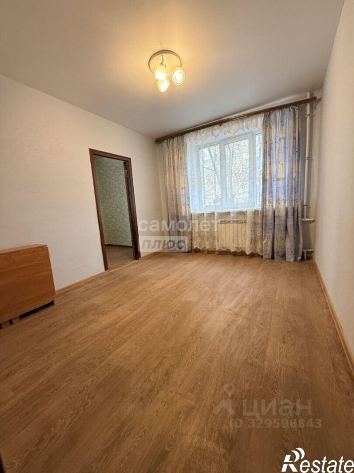 2-комн квартира ул Красных Зорь, 2,  д. 2