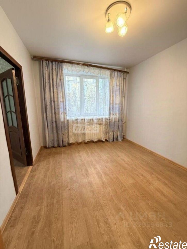 2-комн квартира ул Красных Зорь, 2,  д. 2