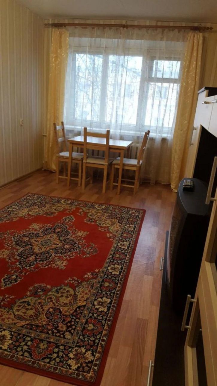 2-комн квартира Зверева ул, 35