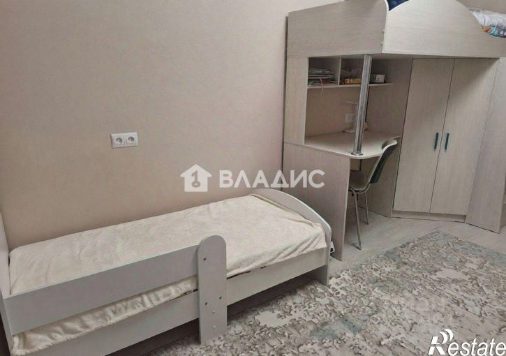 3-комн квартира улица Танкиста Белороссова, 2,  д. 2