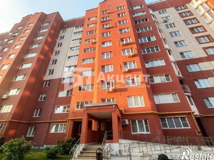 3-комн квартира Революционная улица, 24 к4,  д. 24 к4