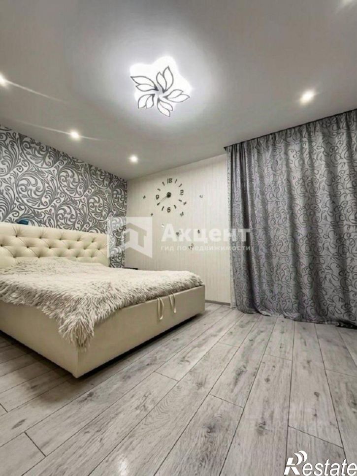 3-комн квартира Революционная улица, 24 к4,  д. 24 к4