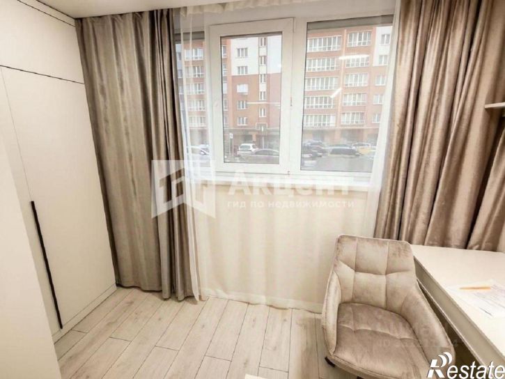 3-комн квартира Революционная улица, 24 к4,  д. 24 к4