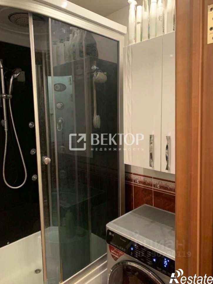 2-комн квартира Революционная улица, 32,  д. 32