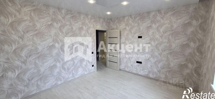2-комн квартира улица Павла Большевикова, 50 к6,  д. 50 к6