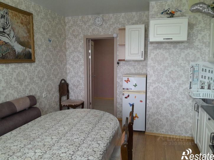 3-комн квартира микрорайон Рождественский, 8