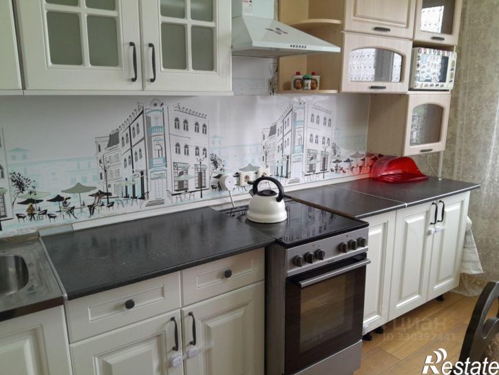 3-комн квартира микрорайон Рождественский, 8