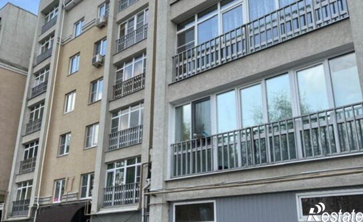 6-комн квартира ул Калинцева, 4,  д. 4