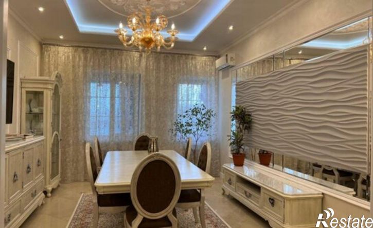 6-комн квартира ул Калинцева, 4,  д. 4