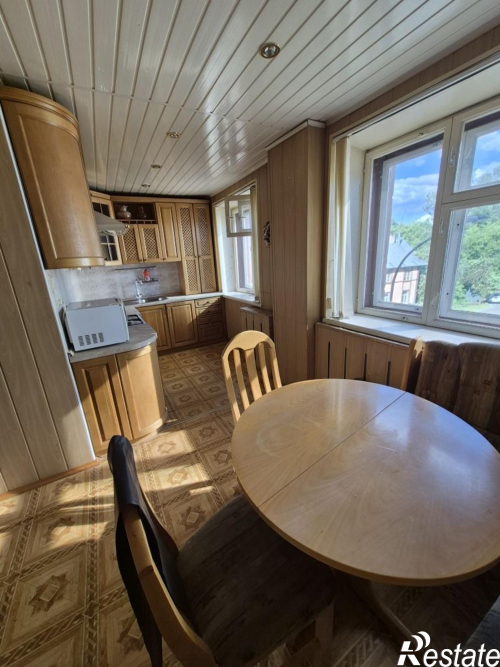 Продажа 4-комн квартиры Красных Зорь ул, 10