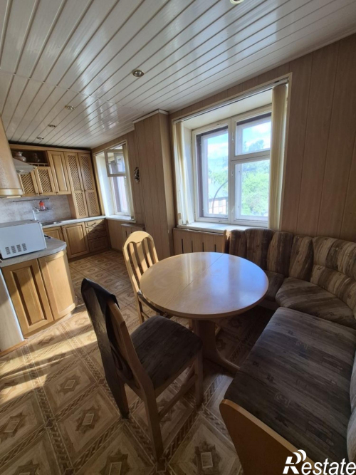 Продажа 4-комн квартиры Красных Зорь ул, 10
