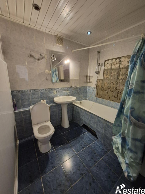 Продажа 4-комн квартиры Красных Зорь ул, 10