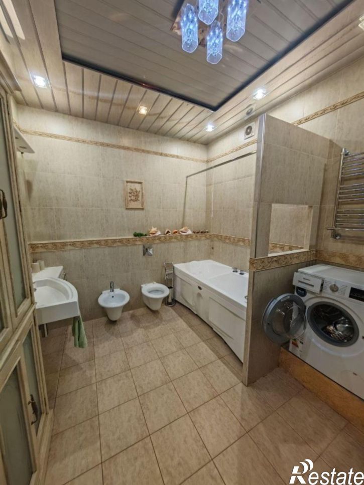 3-комн квартира Конспиративный пер, 7